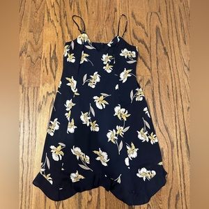 Size small, floral, lined, beach wedding guest dress